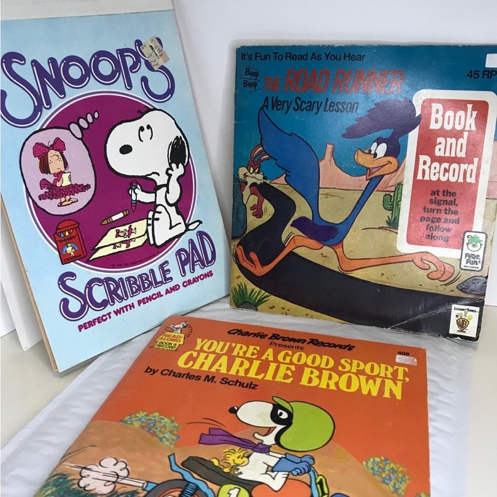 Snoopy and Road Runner Book record vintage lot